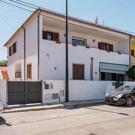 As 10 House Affittacamere