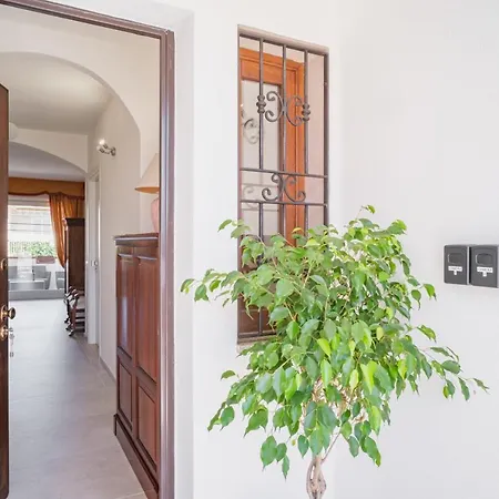 Gasthuis As 10 House Olbia